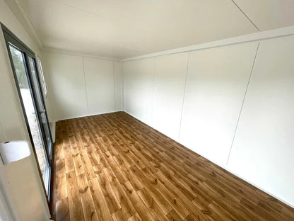Premium-Bürocontainer 6 × 2,4 Meter