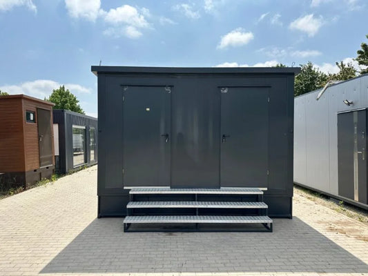 Sanitärcontainer 4,00 × 2,00 m mit 2 Duschen, WC und Abwassertank