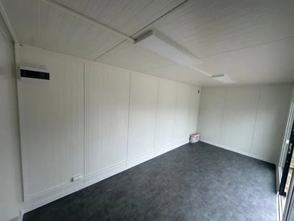 Modulares Bürocontainer 6,00 × 2,90 m – 17,4 m²