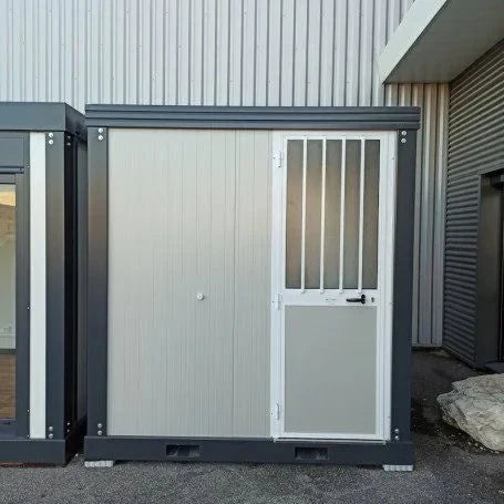 SDU-Sanitäreinheit 2,30 × 2,42 m mit WC, Dusche, Waschbecken und Urinal