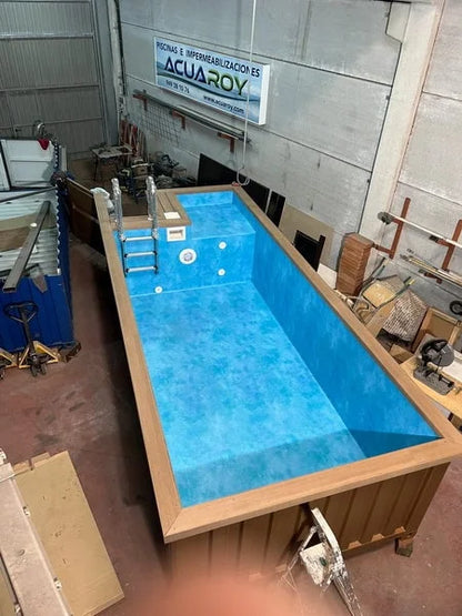 Premium-Containerpool 4,2 × 2,5 m – mit zwei Edelstahlleitern