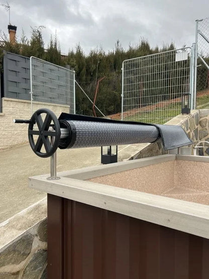 20-Fuß-Containerpool mit Zedernholzterrasse und Wärmepumpe