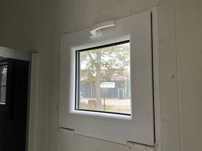 Wohn- und Bürocontainer 24 m² – 8 × 3 m – mit Bad und Küchenzeile