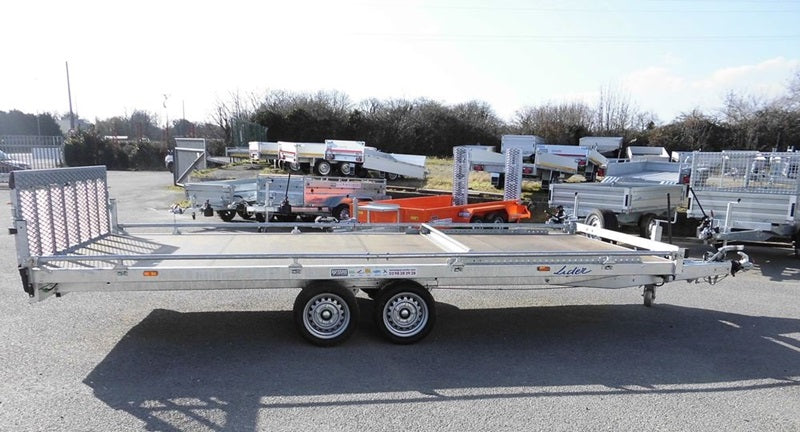 LIDER Plattformanhänger 506 × 215 cm – 2 gebremste Achsen – bis 3.500 kg