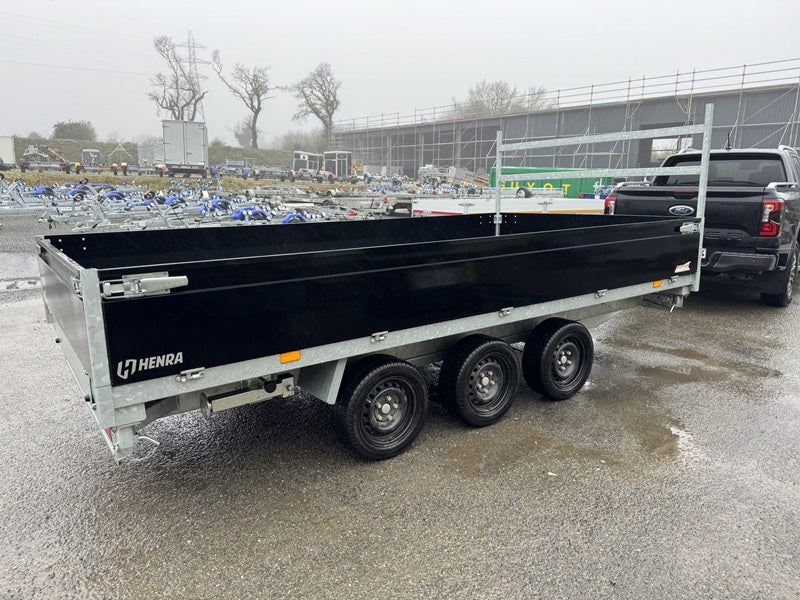 Henra Dreiseitenkipper 4 × 2 m – 3-Achser – 3.500 kg
