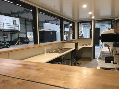 20-Fuß Café-Container mit Holzverkleidung für den professionellen Einsatz