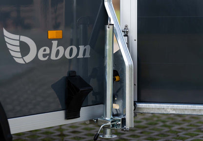 Debon Cargo 1300 Kofferanhänger – Pullman-2-Fahrwerk, Seitentür, 1.300 kg